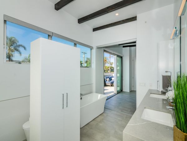 San Diego Beach Communities North Home 991308