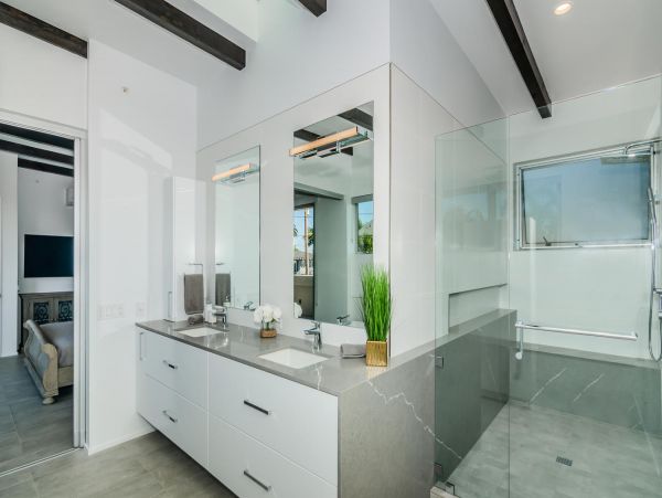 San Diego Beach Communities North Home 991308