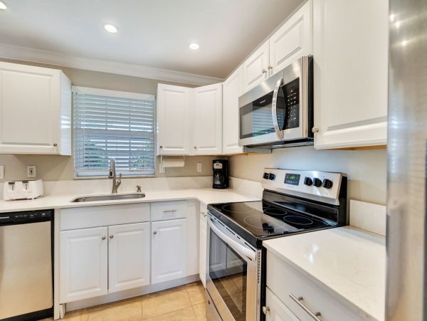 Short Walk to Beach Sanibel Vacation Townhome Two Bedrooms
