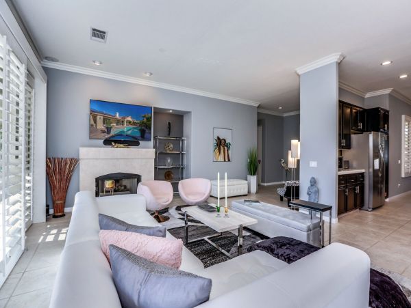 Palm Springs Home 991330