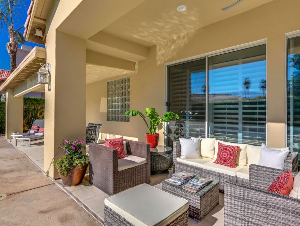 Palm Springs Home 991330