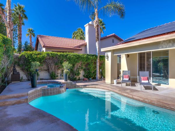 Palm Springs Home 991330