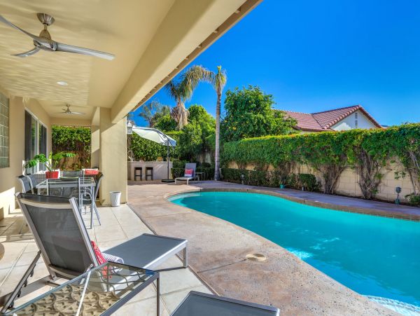 Palm Springs Home 991330