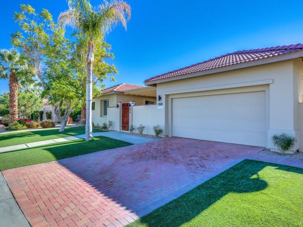 Palm Springs Home 991330