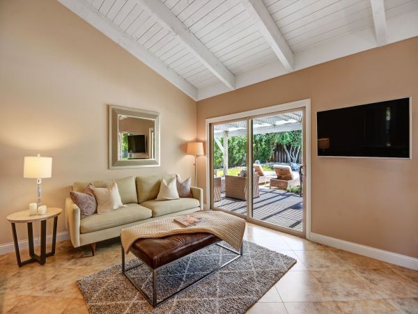 Palm Springs Home 991334