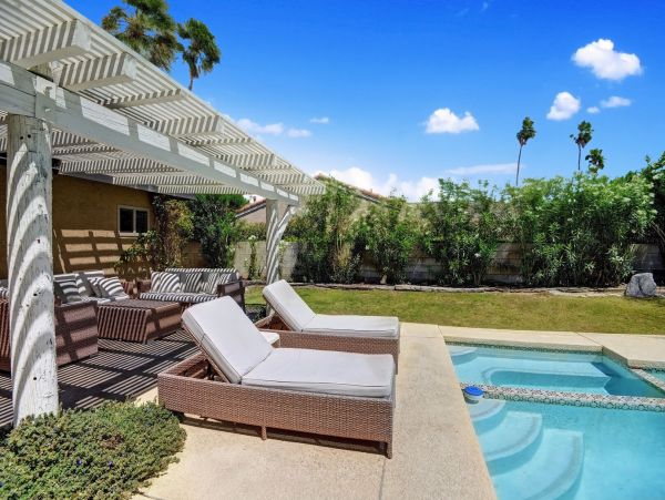 Palm Springs Home 991334