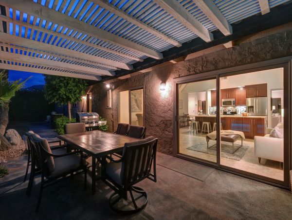 Palm Springs Home 991334