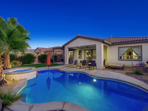 Palm Springs Home 991335