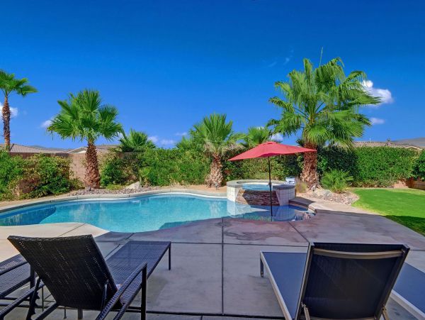 Palm Springs Home 991335
