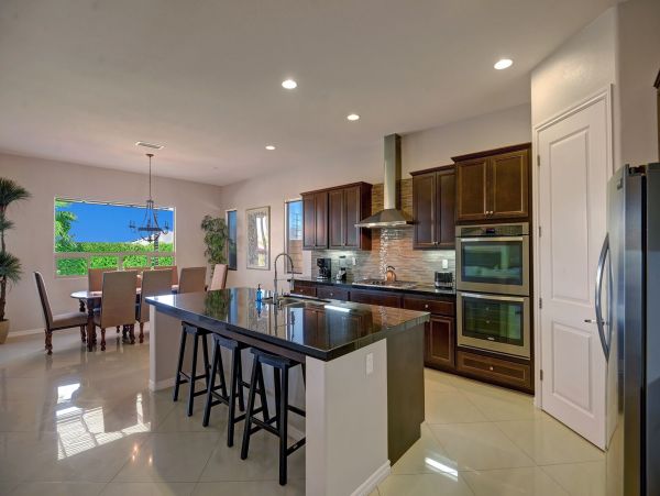 Palm Springs Home 991335