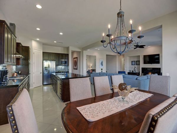 Palm Springs Home 991335
