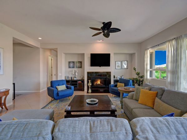 Palm Springs Home 991335