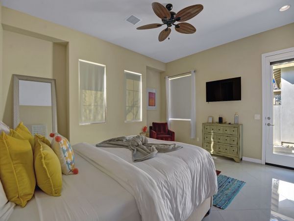 Palm Springs Home 991335