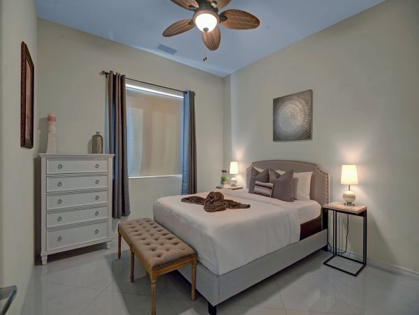 Palm Springs Home 991335