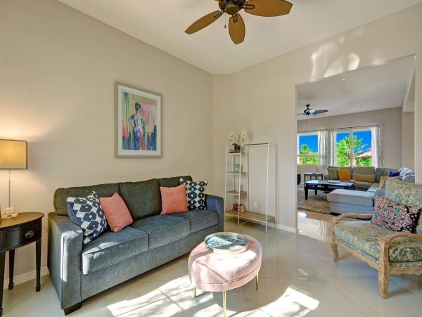 Palm Springs Home 991335
