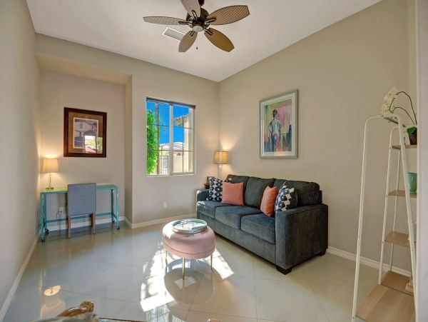 Palm Springs Home 991335