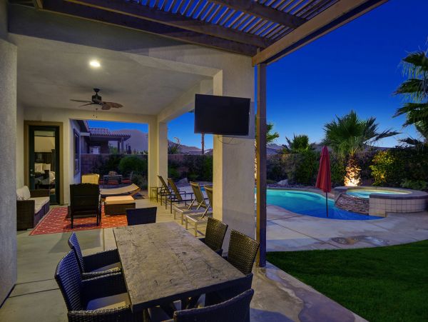 Palm Springs Home 991335