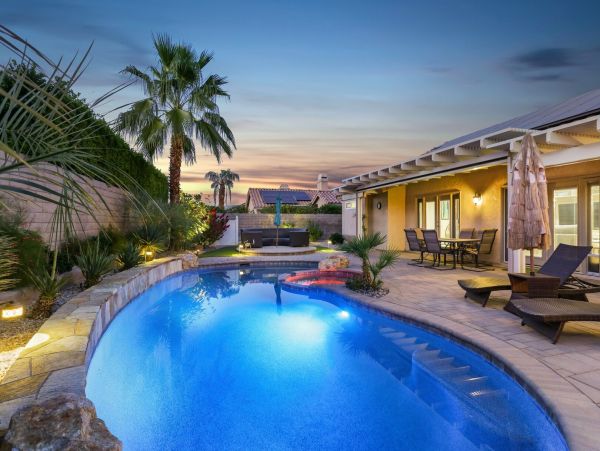 Palm Springs Home 991336