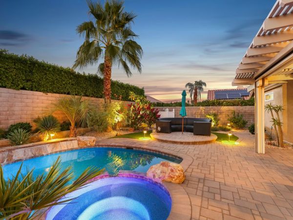 Palm Springs Home 991336