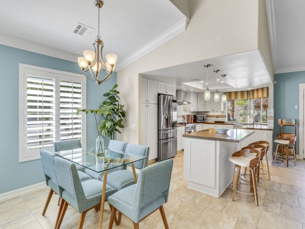 Palm Springs Home 991336