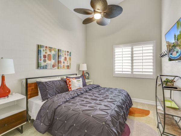 Palm Springs Home 991336