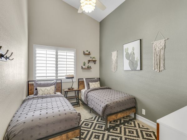 Palm Springs Home 991336