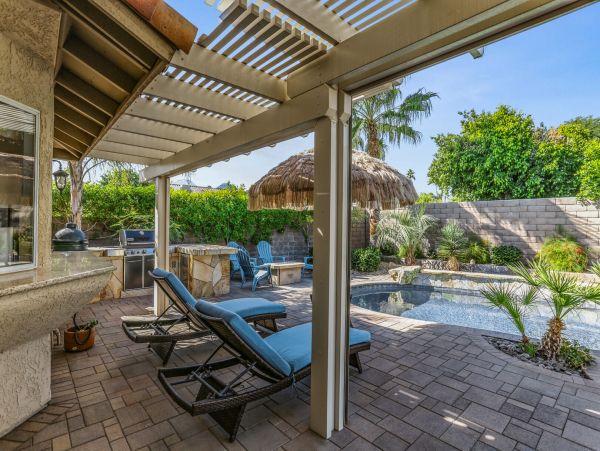 Palm Springs Home 991336