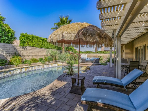 Palm Springs Home 991336