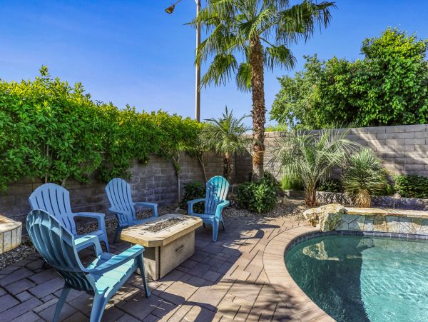 Palm Springs Home 991336