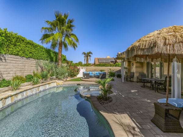 Palm Springs Home 991336