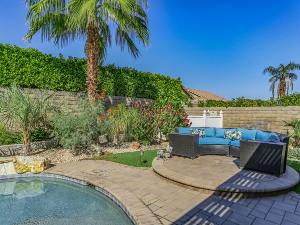 Palm Springs Home 991336