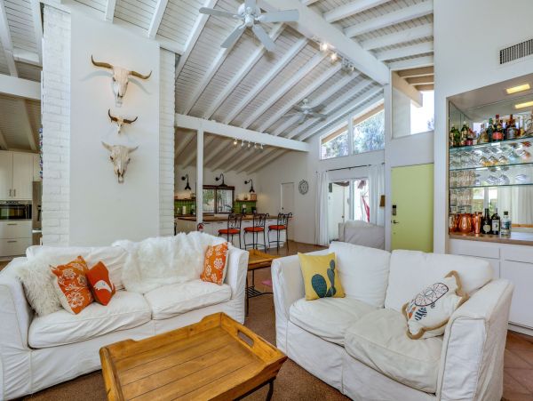 Palm Springs Home 991337