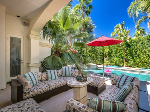 Palm Springs Home 991340