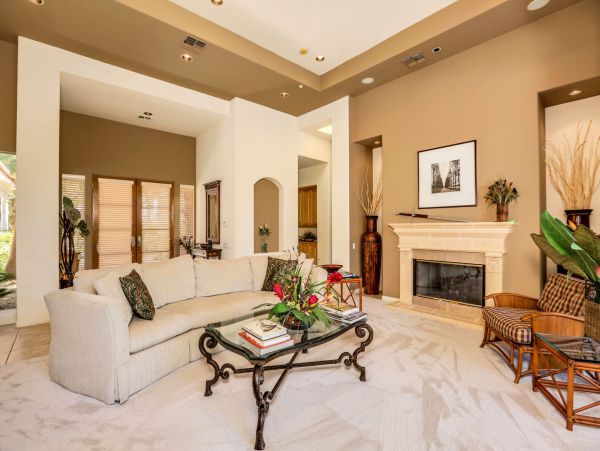 Palm Springs Home 991340