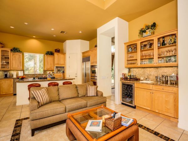 Palm Springs Home 991340