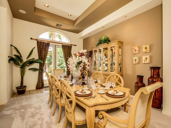Palm Springs Home 991340