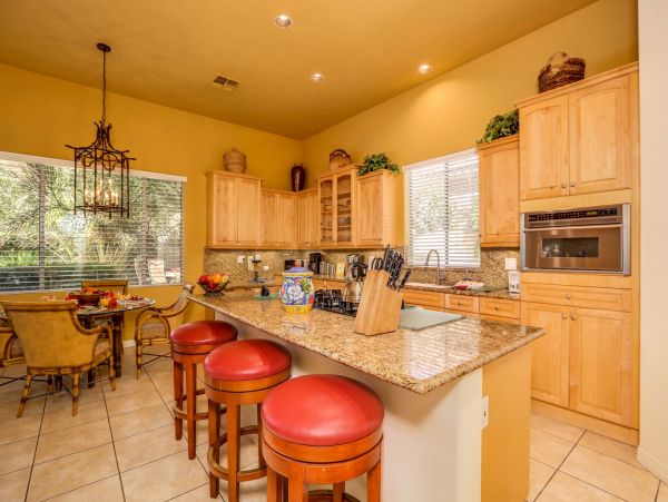 Palm Springs Home 991340