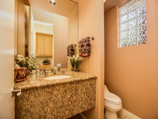 Palm Springs Home 991340