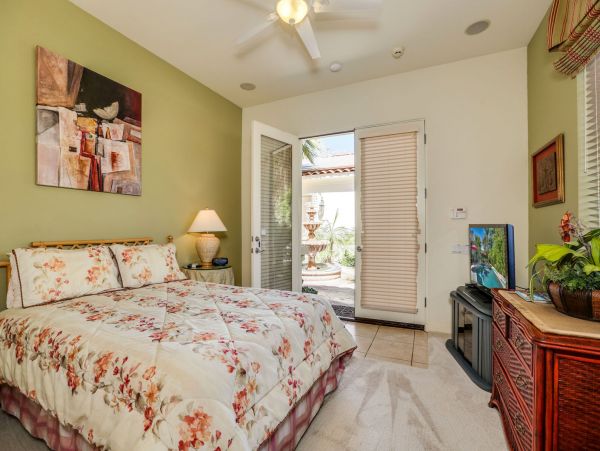 Palm Springs Home 991340
