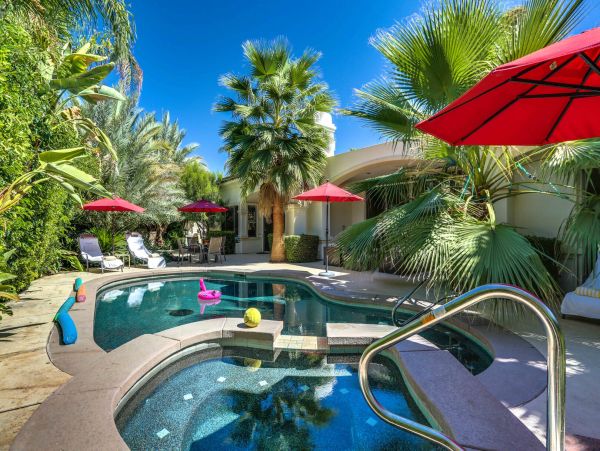Palm Springs Home 991340