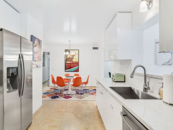 Palm Springs Home 991343