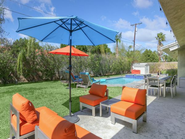Palm Springs Home 991343