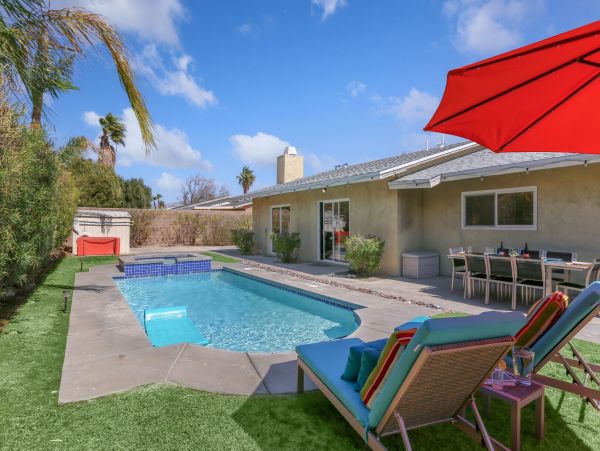Palm Springs Home 991343