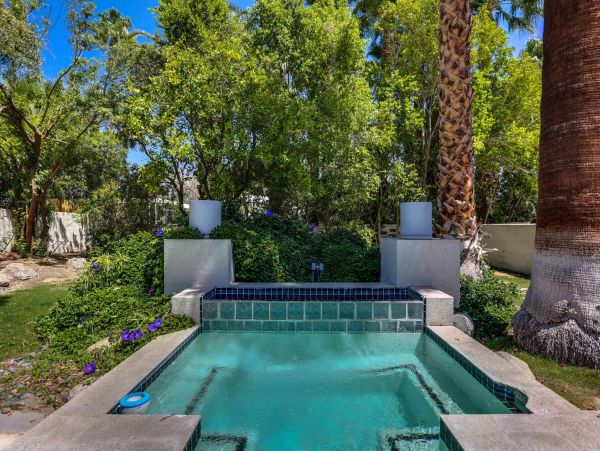Palm Springs Home 991347