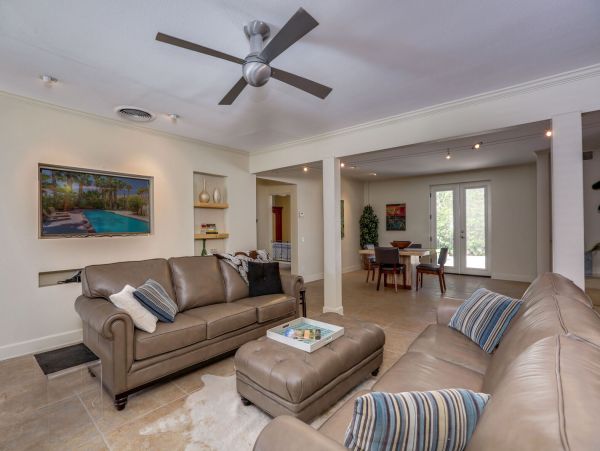 Palm Springs Home 991347