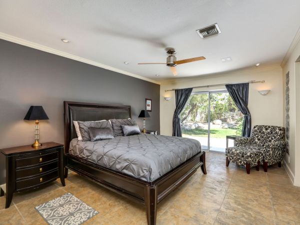 Palm Springs Home 991347