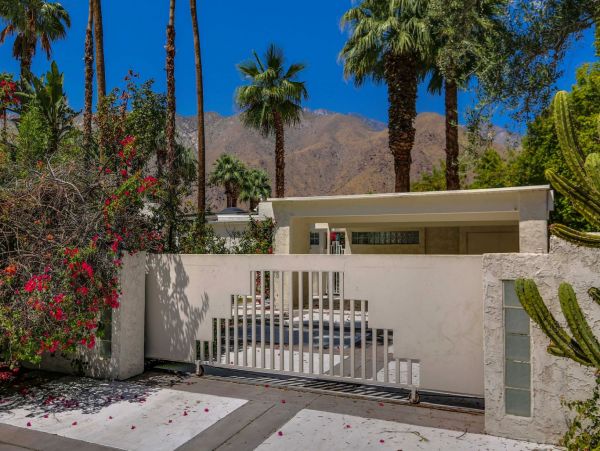 Palm Springs Home 991347
