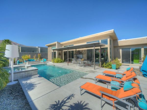 Palm Springs Home 991354
