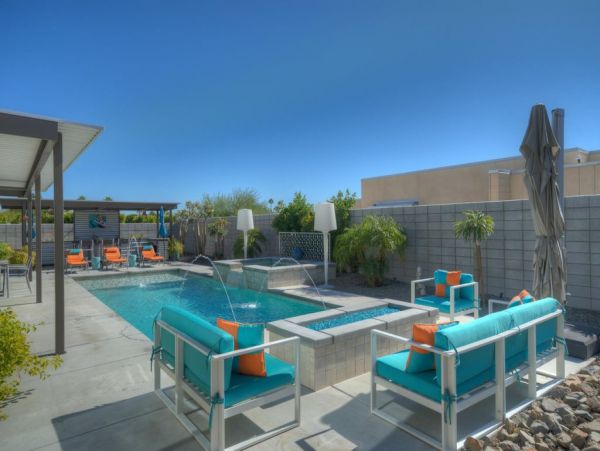 Palm Springs Home 991354