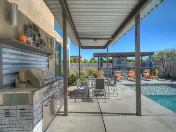 Palm Springs Home 991354